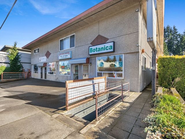 6325 Evergreen Way, Everett, WA 98203