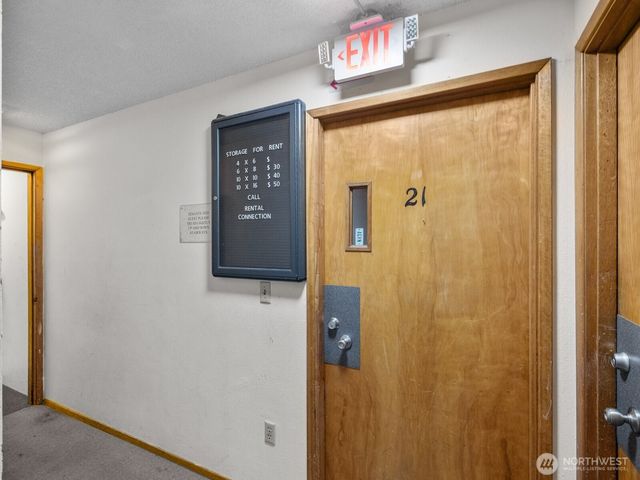 6325 Evergreen Way, Everett, WA 98203