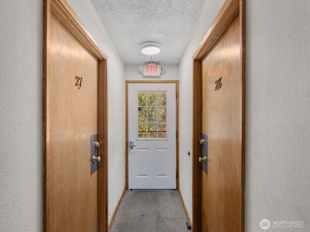 6325 Evergreen Way, Everett, WA 98203