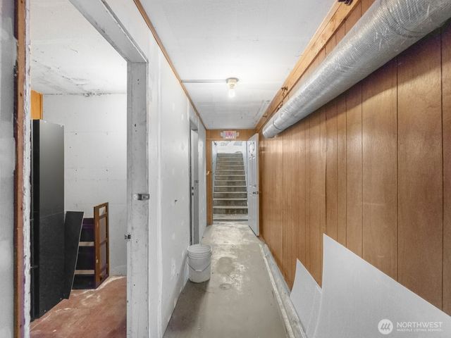 6325 Evergreen Way, Everett, WA 98203