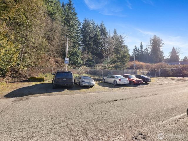 6325 Evergreen Way, Everett, WA 98203