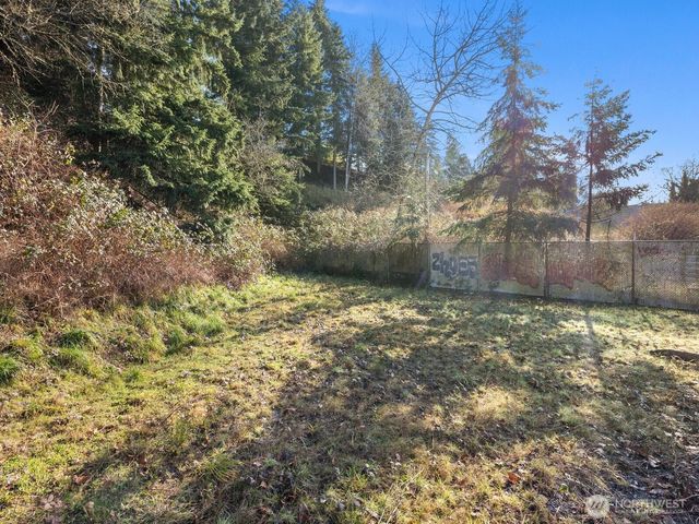 6325 Evergreen Way, Everett, WA 98203