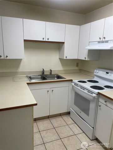 6325 Evergreen Way, Everett, WA 98203