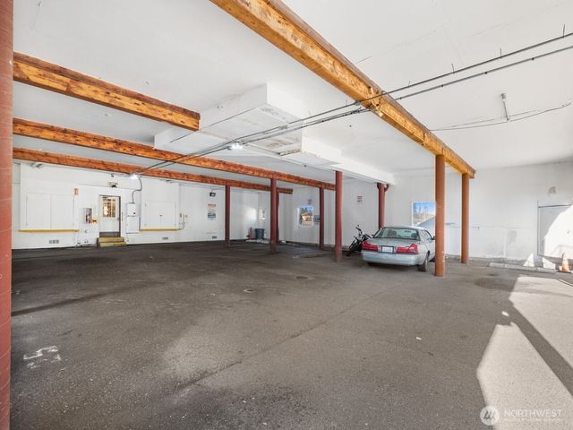 6325 Evergreen Way, Everett, WA 98203