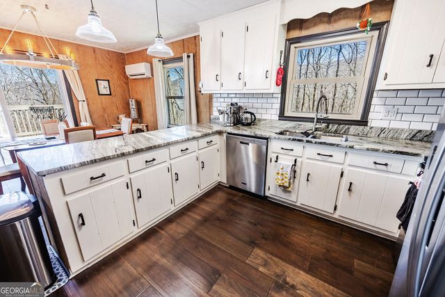 1006 Chestnut Cove Trail, Jasper, GA 30143