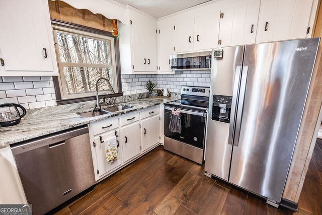 1006 Chestnut Cove Trail, Jasper, GA 30143