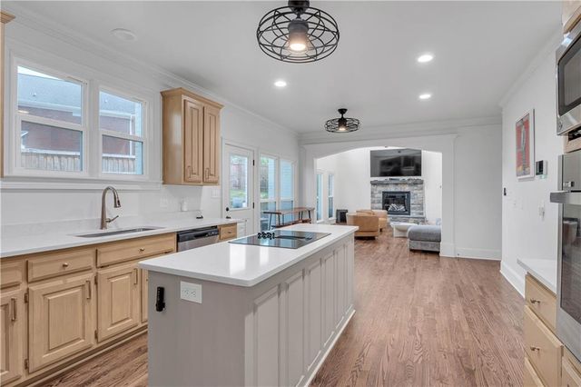 4221 Willow Oak Drive, Gainesville, GA 30506