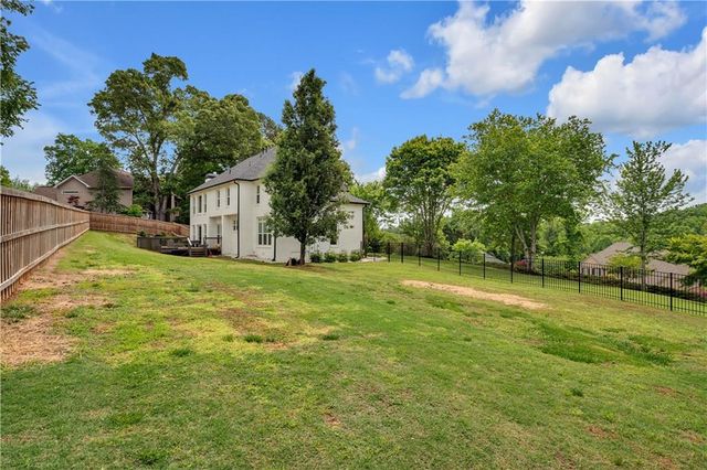4221 Willow Oak Drive, Gainesville, GA 30506