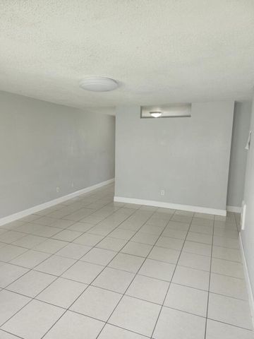 610 Holly Avenue, Fort Pierce, FL 34982