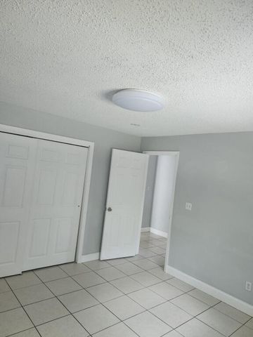 610 Holly Avenue, Fort Pierce, FL 34982