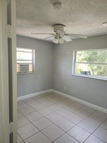610 Holly Avenue, Fort Pierce, FL 34982