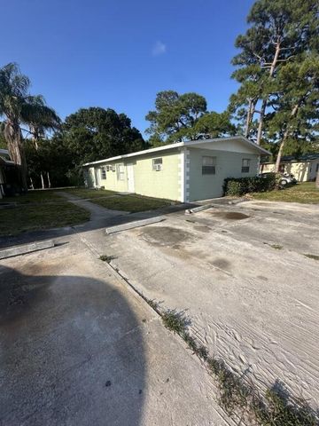 610 Holly Avenue, Fort Pierce, FL 34982