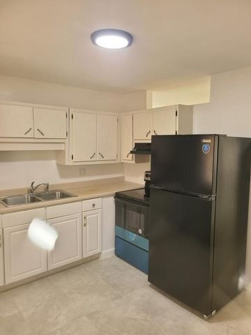 610 Holly Avenue, Fort Pierce, FL 34982