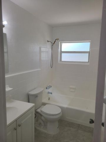 610 Holly Avenue, Fort Pierce, FL 34982