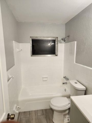 610 Holly Avenue, Fort Pierce, FL 34982