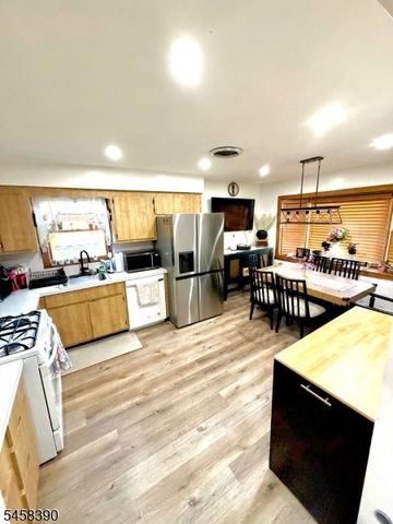 26 Coney Rd, Little Falls Twp., NJ 07424