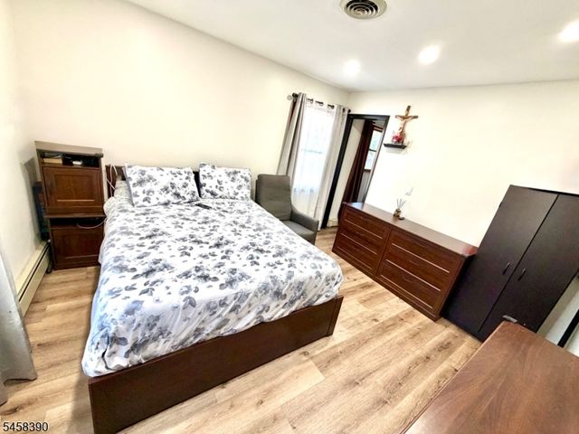 26 Coney Rd, Little Falls Twp., NJ 07424