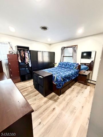 26 Coney Rd, Little Falls Twp., NJ 07424