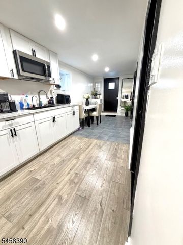 26 Coney Rd, Little Falls Twp., NJ 07424