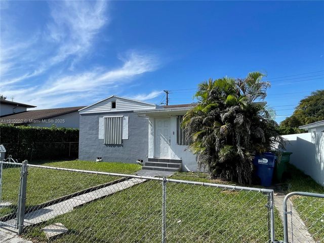 3250 SW 68th Ave, Miami, FL 33155