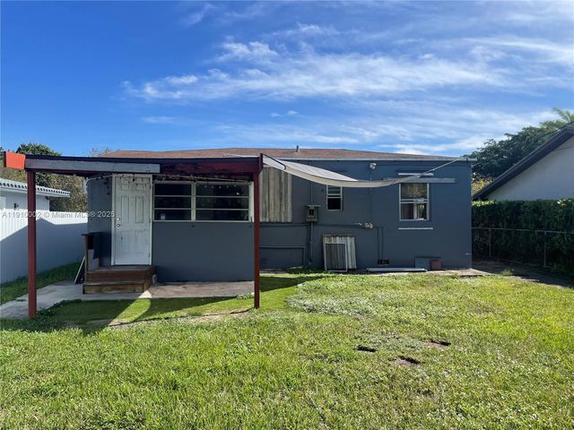 3250 SW 68th Ave, Miami, FL 33155