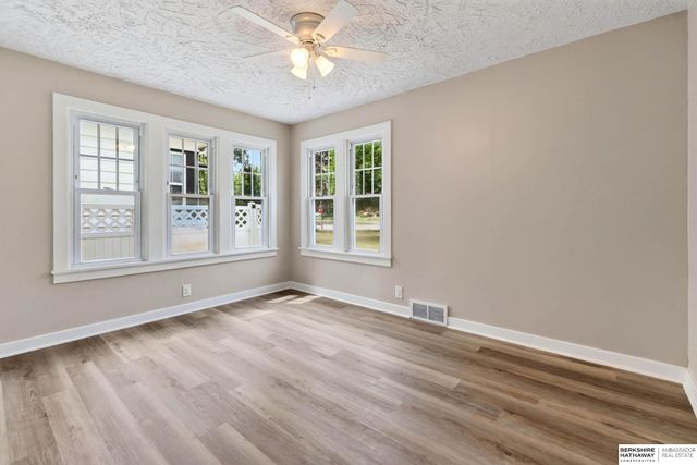 7205 Minne Lusa Boulevard, Omaha, NE 68112