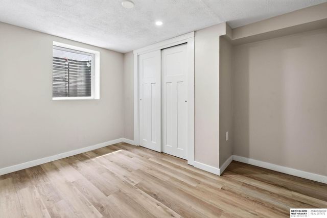 7205 Minne Lusa Boulevard, Omaha, NE 68112
