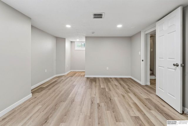 7205 Minne Lusa Boulevard, Omaha, NE 68112