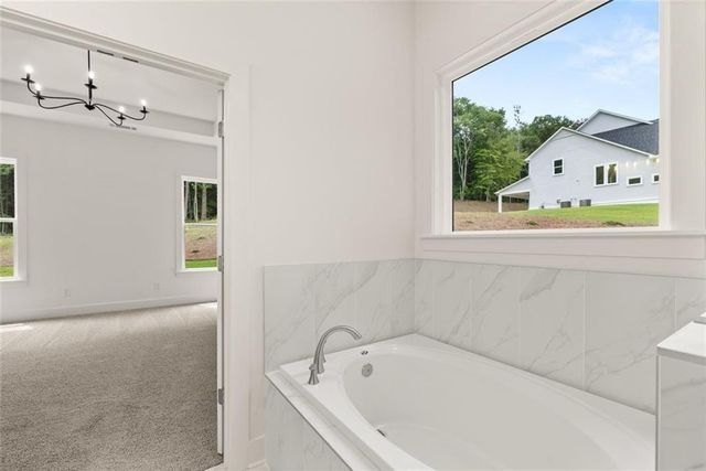 8480 Creekside Overlook Drive, Gainesville, GA 30506