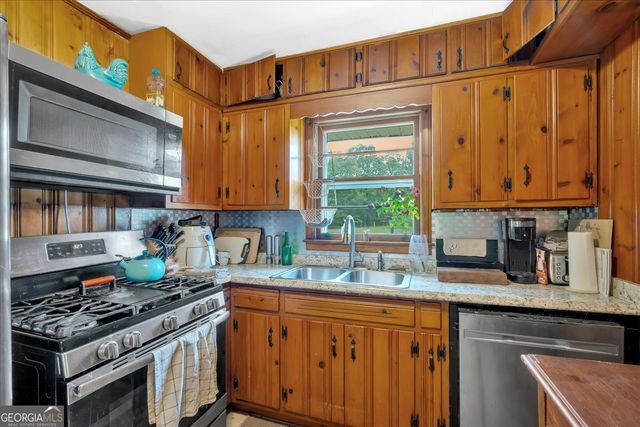 7783 Cantrell Road, Douglasville, GA 30135