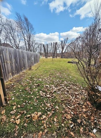 749 Wellington Drive, Dyer, IN 46311