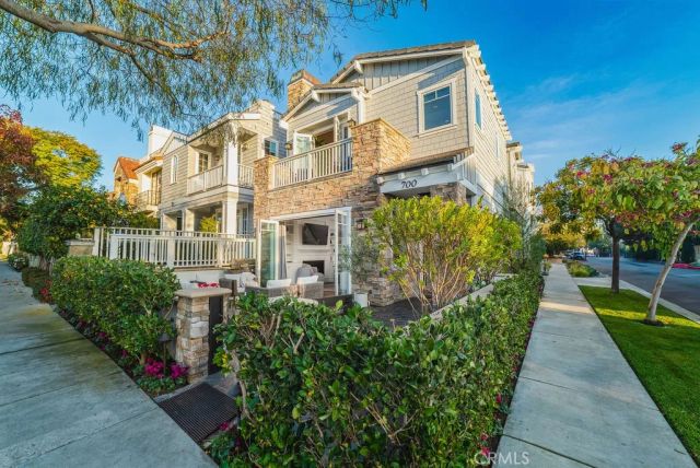 700 Acacia Avenue A, Corona Del Mar, CA 92625