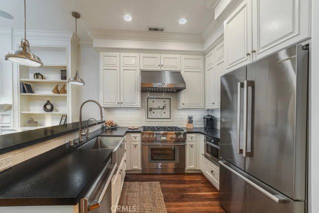 700 Acacia Avenue A, Corona Del Mar, CA 92625