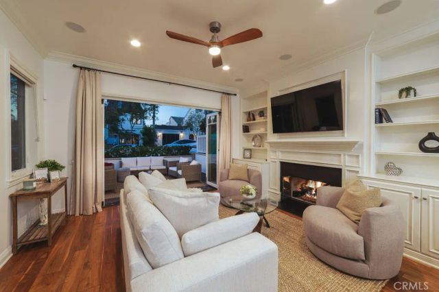 700 Acacia Avenue A, Corona Del Mar, CA 92625