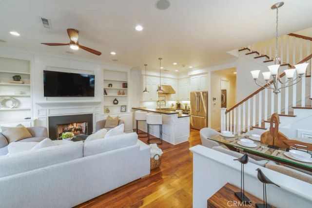 700 Acacia Avenue A, Corona Del Mar, CA 92625