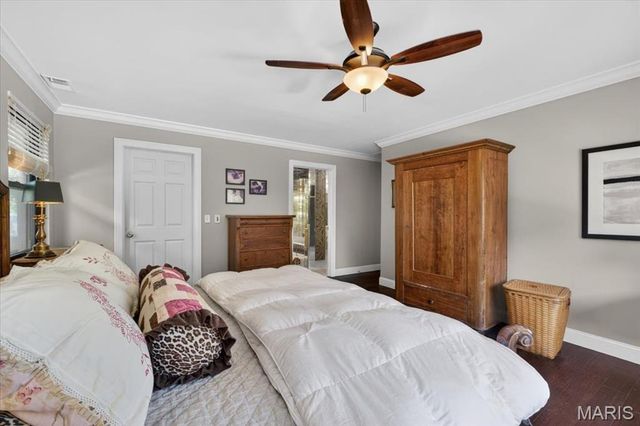 8030 Pershing Avenue, St Louis, MO 63105
