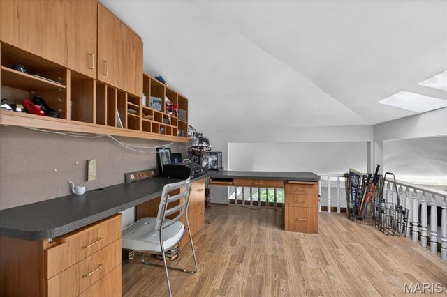 8030 Pershing Avenue, St Louis, MO 63105