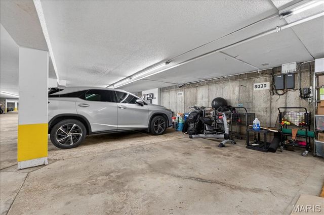 8030 Pershing Avenue, St Louis, MO 63105