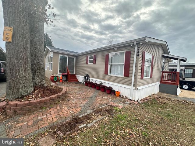 244 5TH ST, Lothian, MD 20711