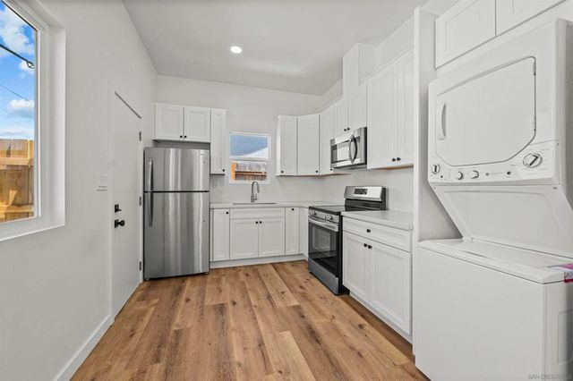 81 Amherst, San Diego, CA 92115
