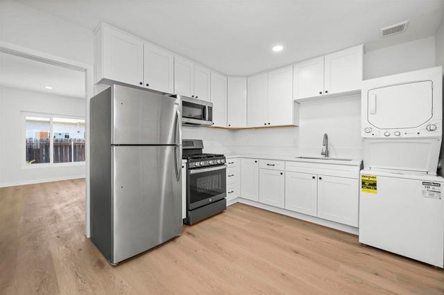 81 Amherst, San Diego, CA 92115