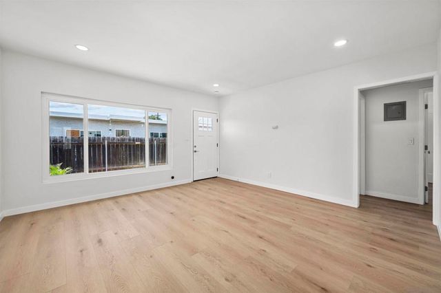 81 Amherst, San Diego, CA 92115