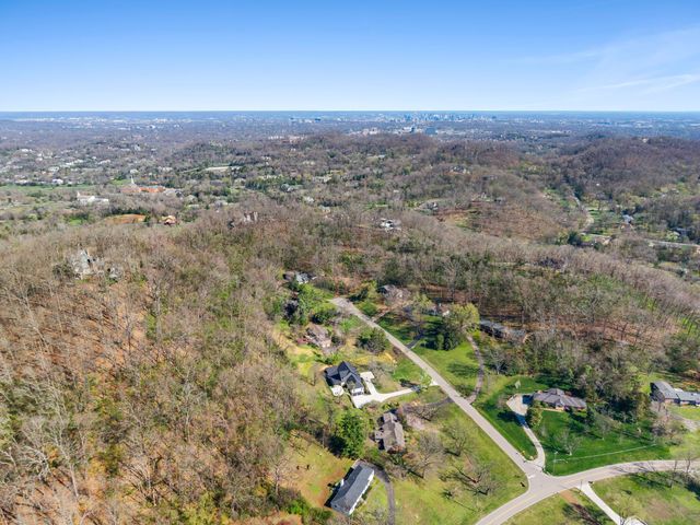 2009 Otter Valley Ln, Nashville, TN 37215