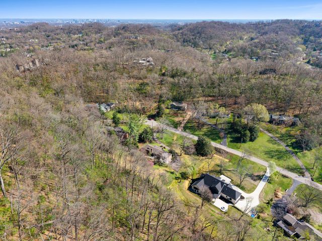 2009 Otter Valley Ln, Nashville, TN 37215