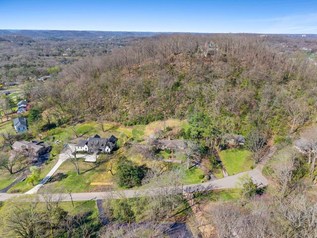 2009 Otter Valley Ln, Nashville, TN 37215