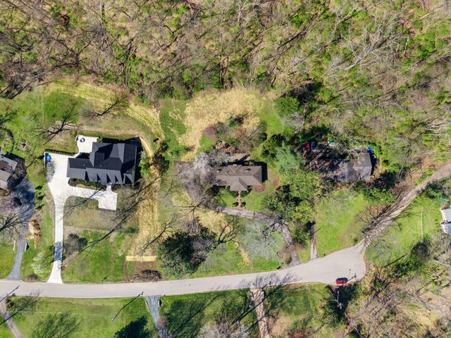 2009 Otter Valley Ln, Nashville, TN 37215