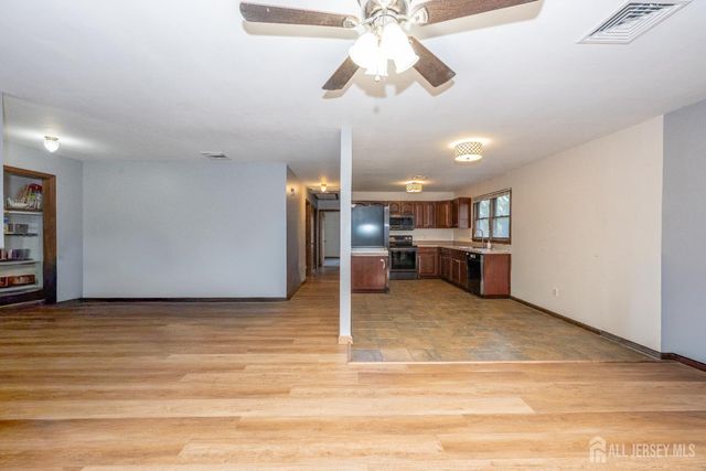 29 MAIN Street, Hackettstown, NJ 07840