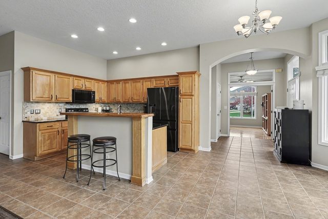 5900 Century Way E, Johnston, IA 50131