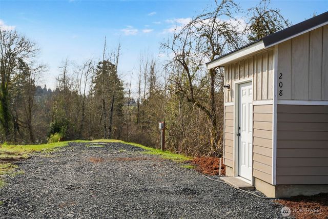 208 Sanderson Road, Chehalis, WA 98532