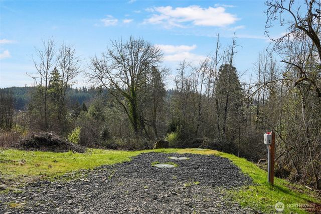 208 Sanderson Road, Chehalis, WA 98532